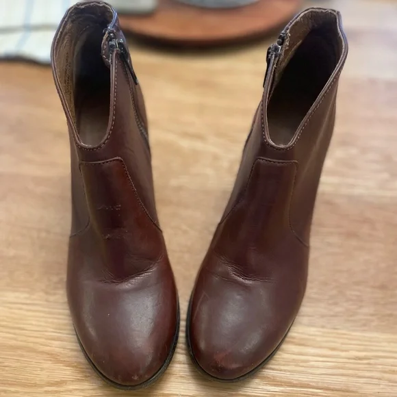 Frye Boots - Picture 2 of 9